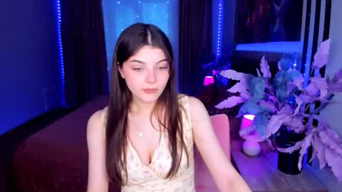 StellaRainbow online show from February 8, 10:19 am