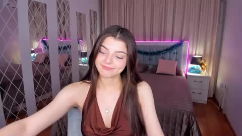 StellaRainbow online show from January 13, 10:45 am