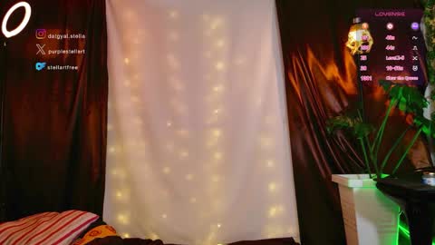 stellart_ online show from June 4, 4:29 am