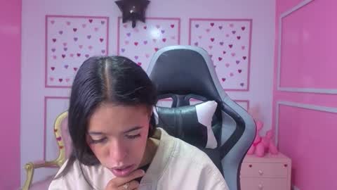 Snapshot of stephania_t chatting on October 20, 12:21 pm Stephania online show from October 20, 12:21 pm