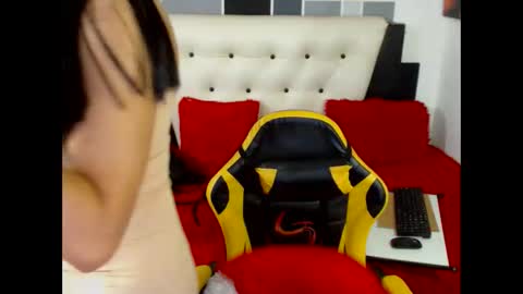 stephanieparadis online show from February 25, 3:10 am