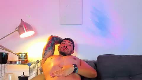 stephanroux online show from January 3, 11:23 pm