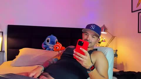 stephanroux online show from January 9, 12:03 am