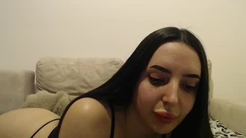 StepMommy19 online show from February 12, 8:01 pm