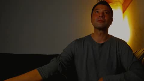 sternhagel online show from December 9, 7:07 pm