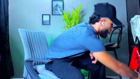 Steve  online show from January 11, 6:14 pm