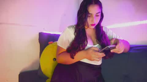 steven and jade online show from April 20, 5:21 am