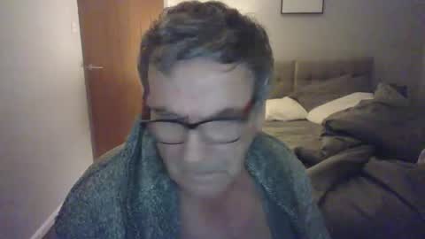 slave for computer control online show from November 4, 12:01 am