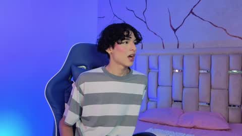 Sthepano  online show from April 7, 3:19 am