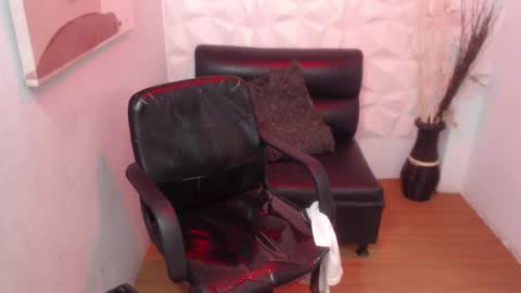 Stich online show from March 10, 2:43 pm