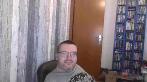 Snapshot of still_alive1985 chatting on September 11, 9:21 am Oliver online show from September 11, 9:21 am