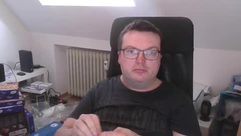 Oliver online show from April 8, 12:41 pm