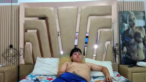 Steven Pooh online show from December 21, 10:40 pm