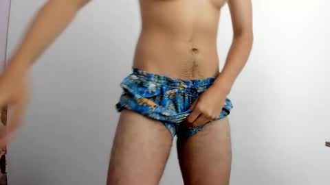 stivenluke online show from February 15, 6:33 am