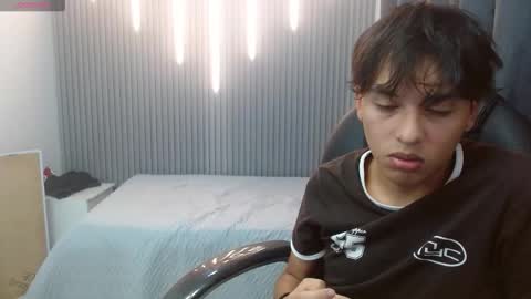 Stiwen online show from February 22, 9:06 pm