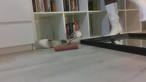 stockingsfan05607 online show from December 13, 7:04 am