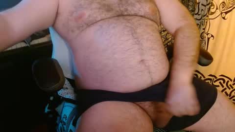 Snapshot of stonerbear42 chatting on February 14, 6:02 am Stonerbear42 online show from February 14, 6:02 am
