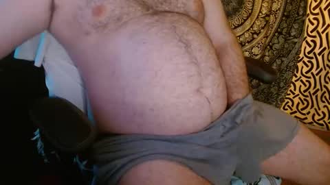 Snapshot of stonerbear42 chatting on February 16, 10:43 am Stonerbear42 online show from February 16, 10:43 am