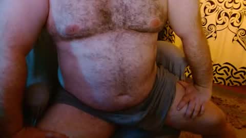 Snapshot of stonerbear42 chatting on October 6, 10:22 am Stonerbear42 online show from October 6, 10:22 am