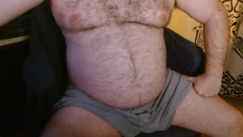 Snapshot of stonerbear42 chatting on March 1, 5:31 am Stonerbear42 online show from March 1, 5:31 am