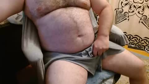 Snapshot of stonerbear42 chatting on October 5, 10:12 am Stonerbear42 online show from October 5, 10:12 am
