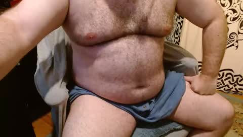 Snapshot of stonerbear42 chatting on October 13, 9:22 am Stonerbear42 online show from October 13, 9:22 am
