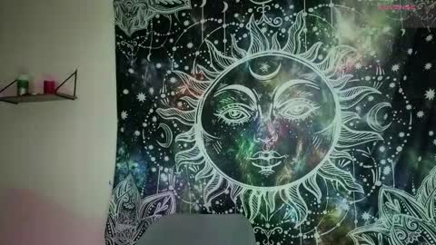 Liz online show from October 28, 10:33 pm