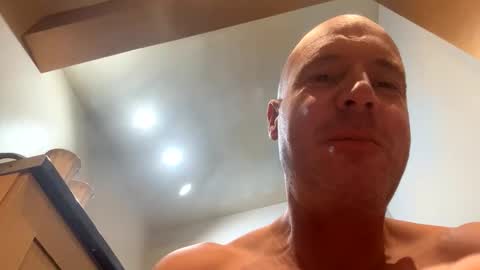 Stoodley22 online show from October 13, 4:47 am