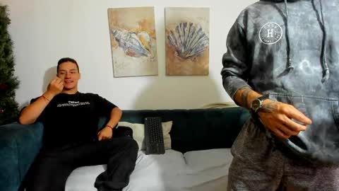 straight__friends online show from April 15, 7:06 pm