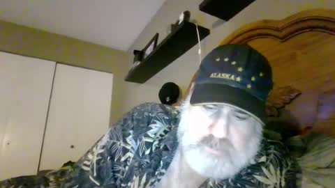 Straightbear4you online show from July 11, 9:01 am