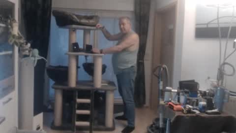 Stranger online show from October 27, 6:02 am