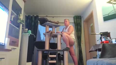 Stranger online show from October 21, 5:23 am