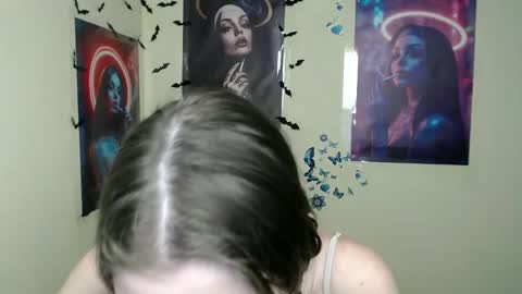 Snapshot of stranger_giirl chatting on March 7, 5:28 pm Amalia online show from March 7, 5:28 pm