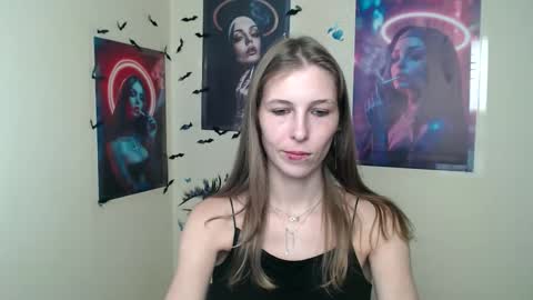 Snapshot of stranger_giirl chatting on September 11, 12:06 pm Amalia online show from September 11, 12:06 pm