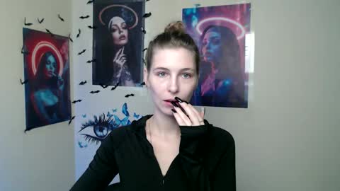 Snapshot of stranger_giirl chatting on October 23, 6:26 am Amalia online show from October 23, 6:26 am