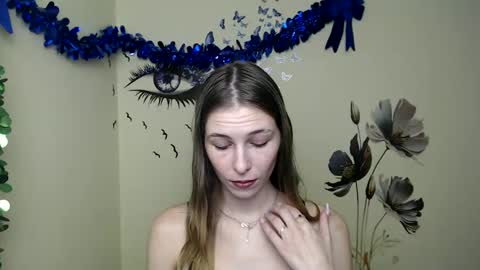 Snapshot of stranger_giirl chatting on January 22, 4:02 pm Amalia online show from January 22, 4:02 pm
