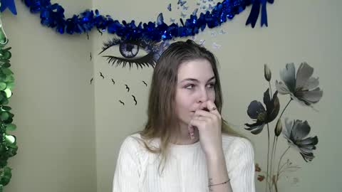 Snapshot of stranger_giirl chatting on January 18, 12:57 pm Amalia online show from January 18, 12:57 pm