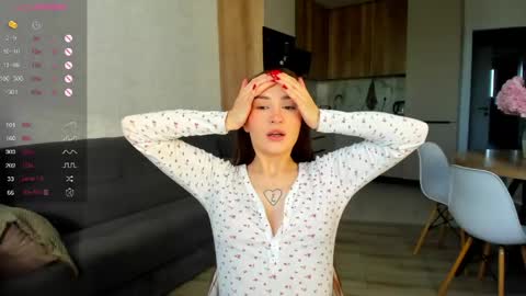 Laura online show from May 13, 2:43 am