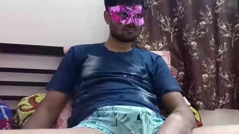 strip_couple_love1 online show from March 3, 11:39 am