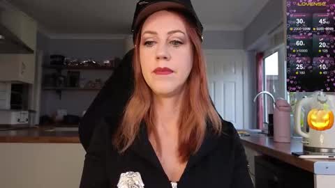 Amorina online show from October 31, 10:59 am