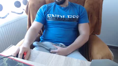 StrongCoffee online show from November 19, 8:46 am