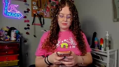 Strwbby online show from May 13, 5:39 am