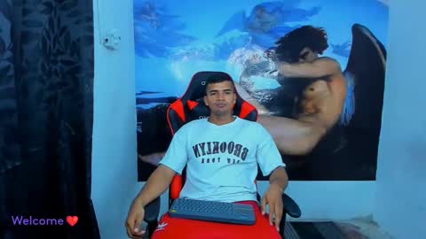 suarez monkey online show from December 5, 4:48 am