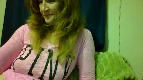 sub4you69brat online show from September 25, 4:08 am