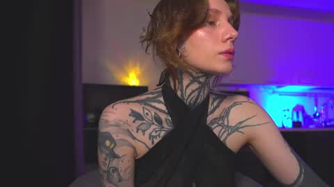 succubus_66 online show from July 23, 11:19 am