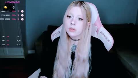 succubus_leslie online show from October 18, 12:04 am