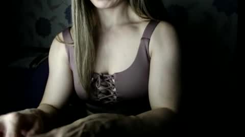 succubusqueen669 online show from April 10, 10:25 pm