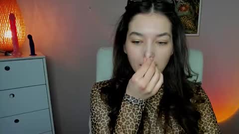 Megan online show from December 17, 7:59 am