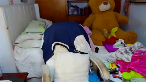 Cami   Back in 2 hours online show from December 25, 7:35 am