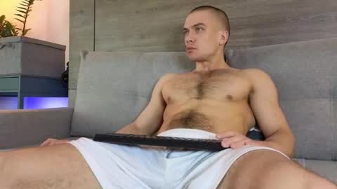 sultryandrewww online show from March 18, 10:54 am